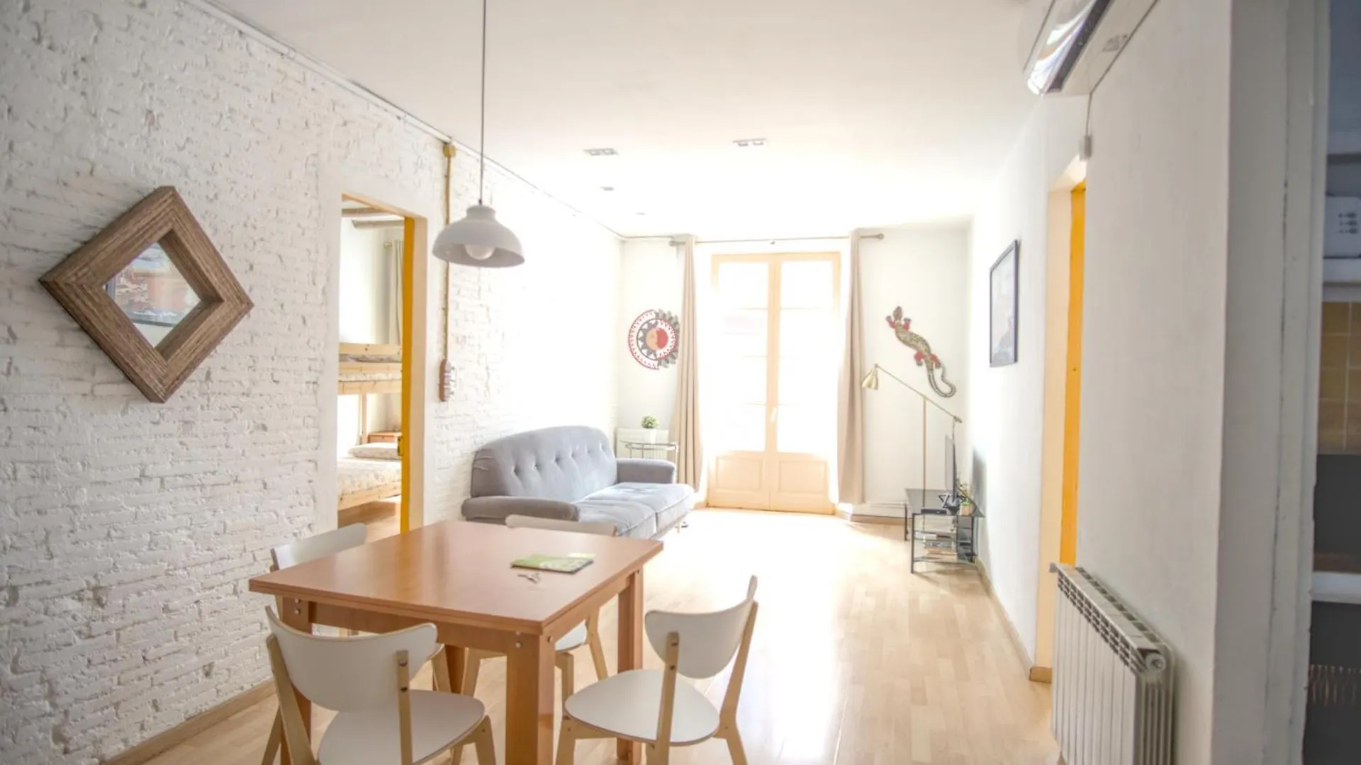 La Lleona Apartment Girona Spain