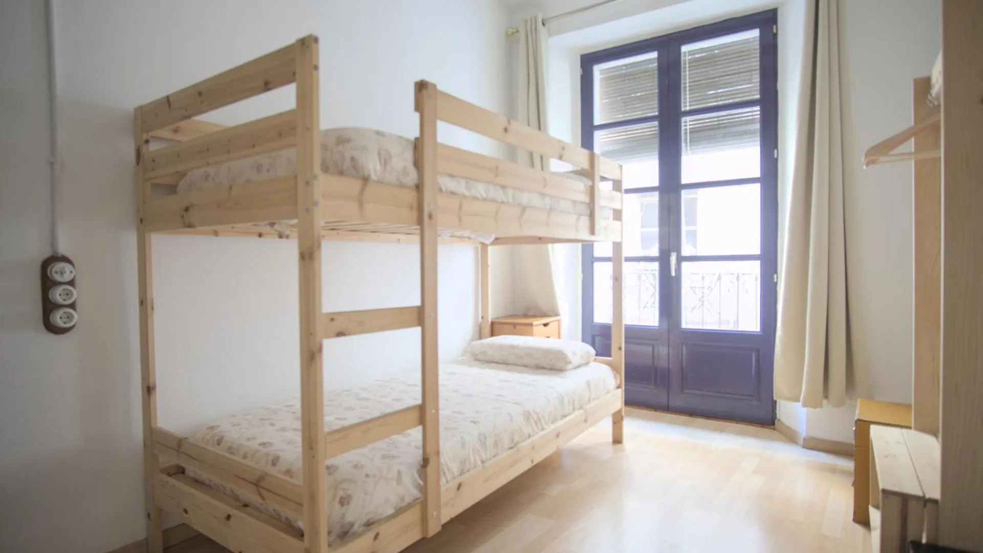 La Lleona Apartment Girona Spain